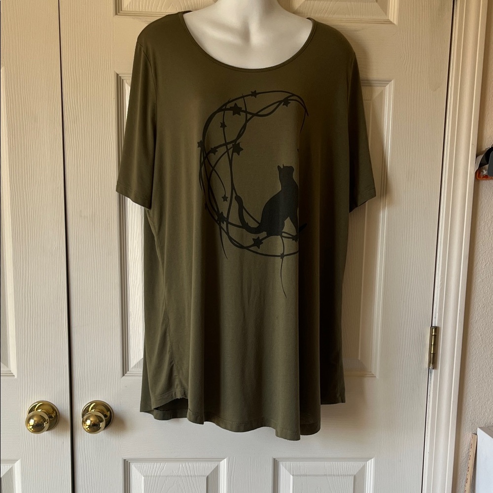 Olive Green Graphic T-Shirt with Cat Design
